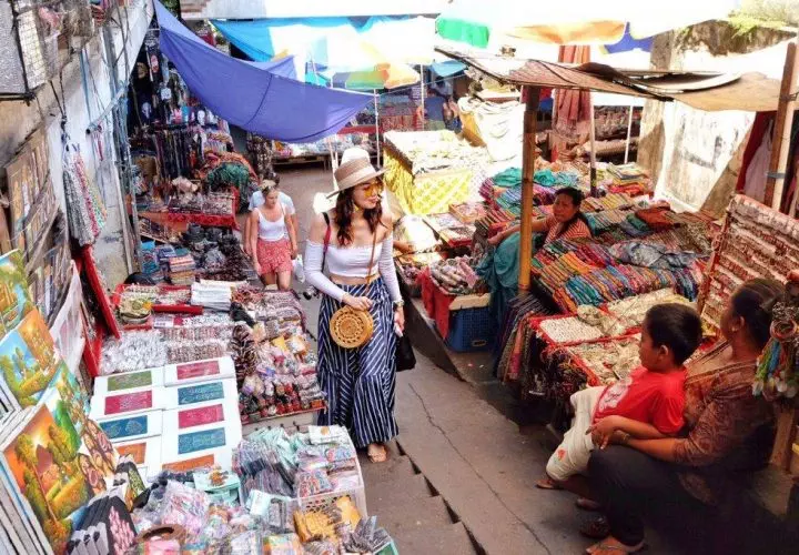 Traditional seller at Ubud art market